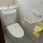 壁紙1つでトイレもキレイに。