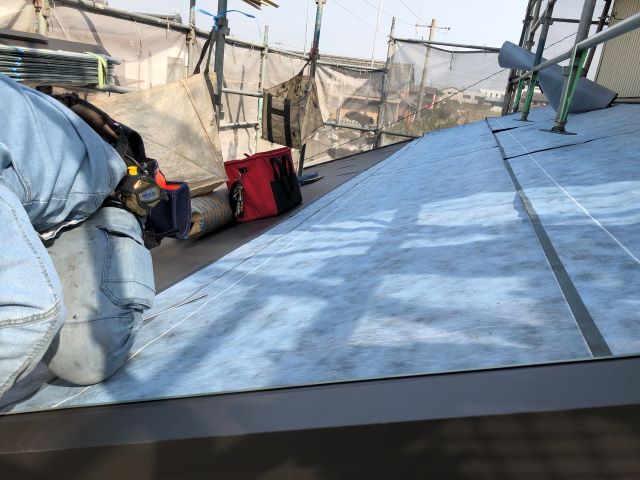 大垣市　屋根　リフォームの大丸 耐磨カラーガルバリウム鋼板(カバー工法)